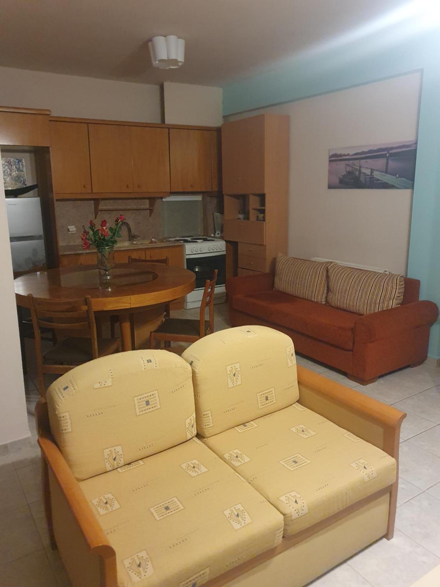 Elle Apartment By Alp Hospitality Services Nea Kallikrateia Екстериор снимка